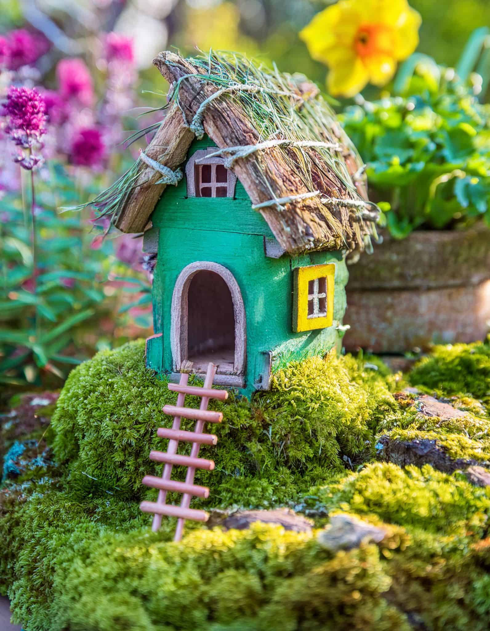 Fairy garden ladder