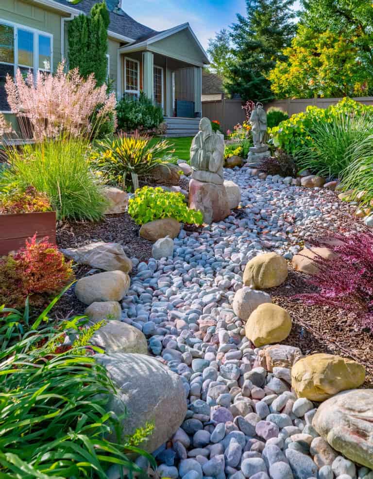 11 Decor Ideas for River Rock Gardens | Bigger Garden